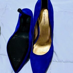 BCBG pumps